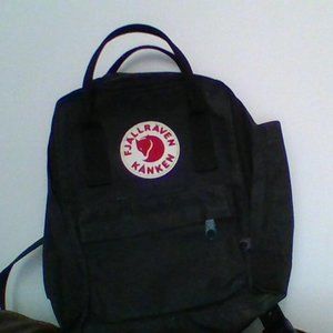 black kanken bag :)